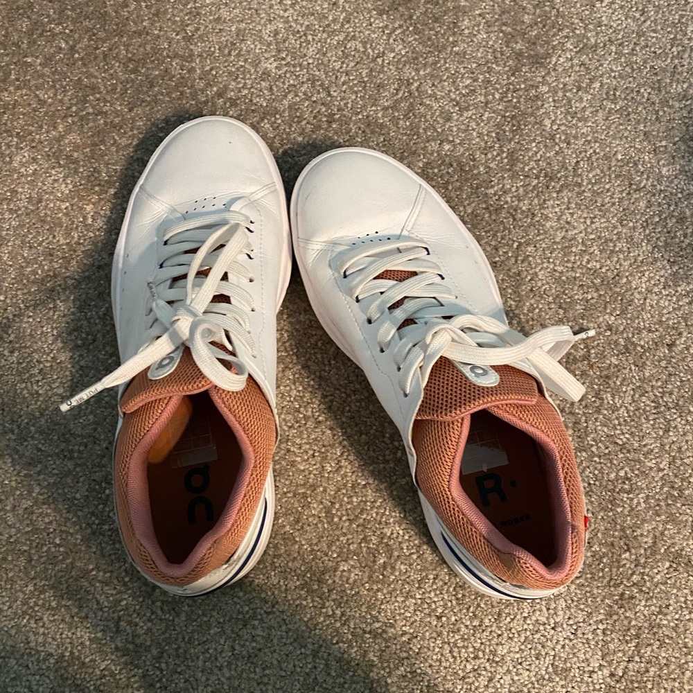 On Cloud “The Roger” shoes!